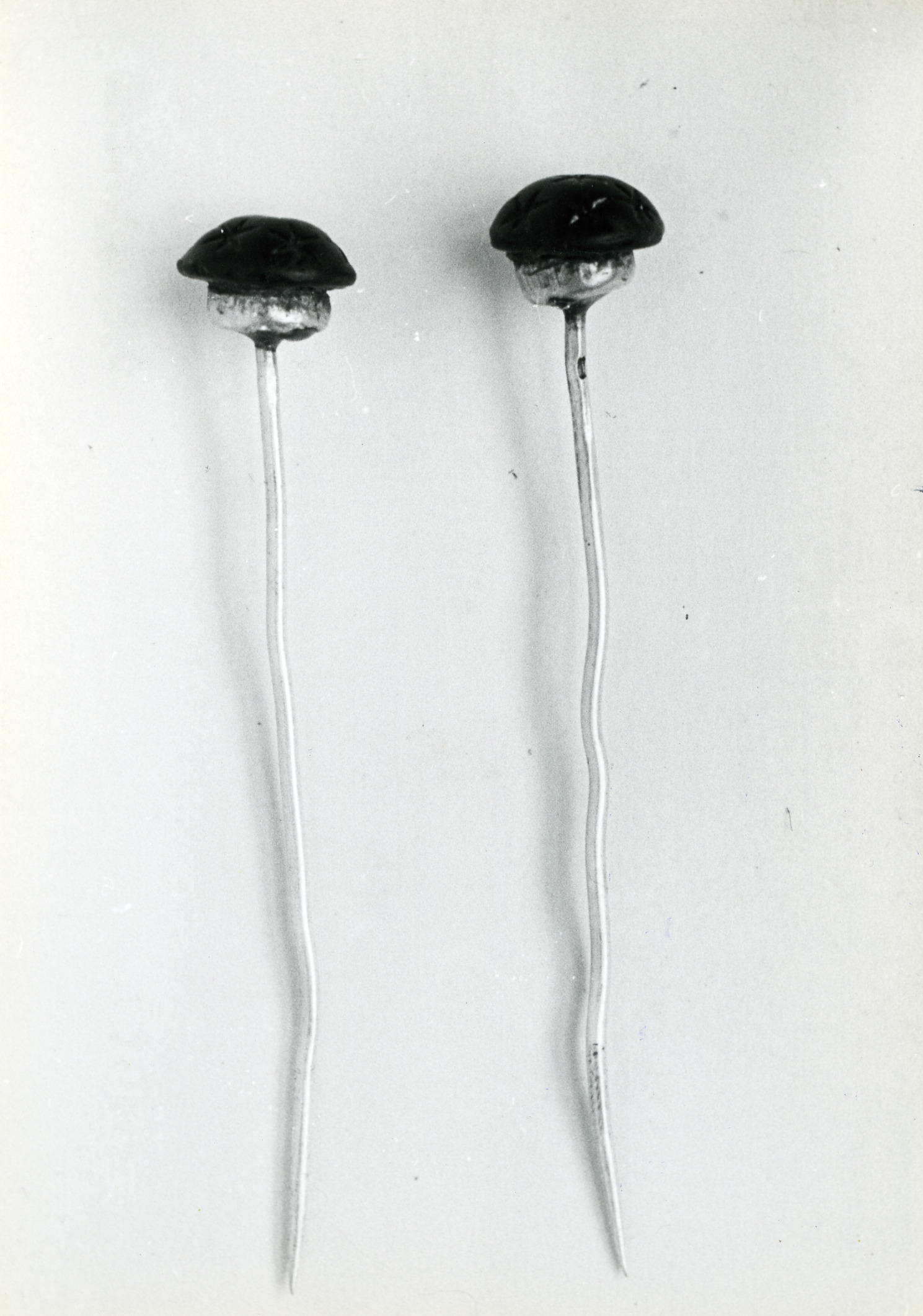 Mutsspelden uit Arnemuiden, 1950 (zwart-wit foto)