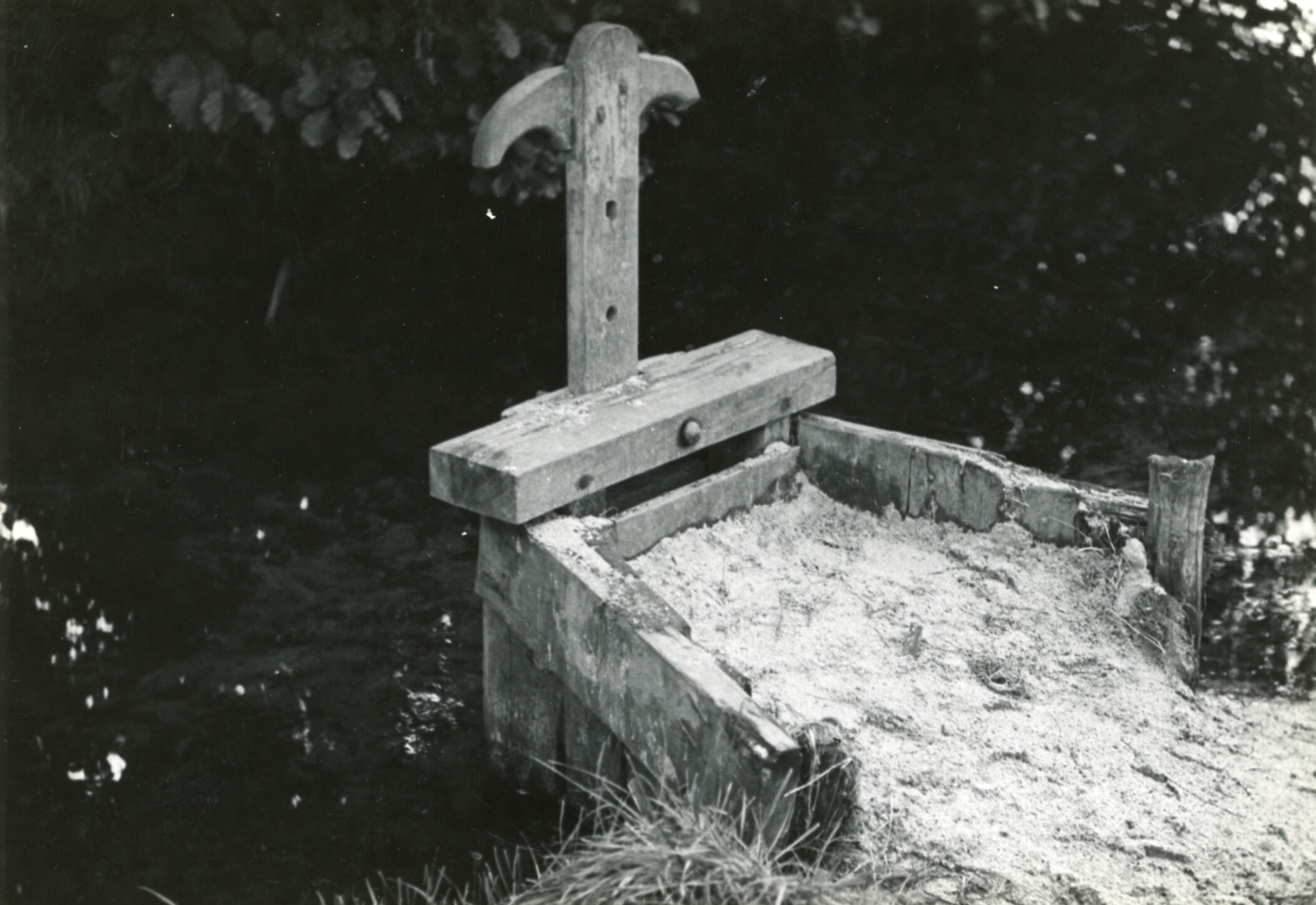 Stuw, Oostdorp, 1948 (zwart-wit foto)