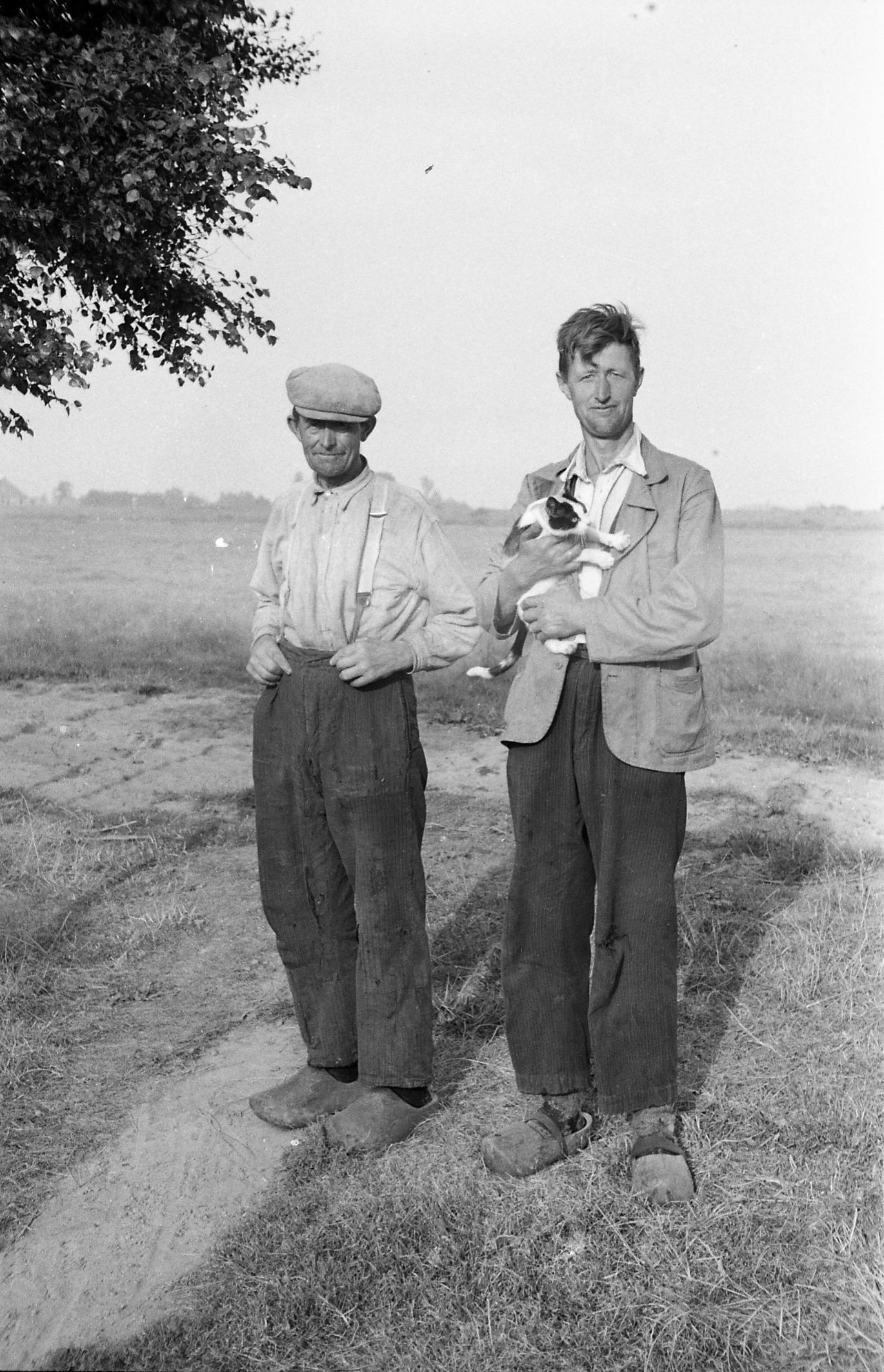 Boeren uit Spanga, 1944 (zwart-wit negatief)