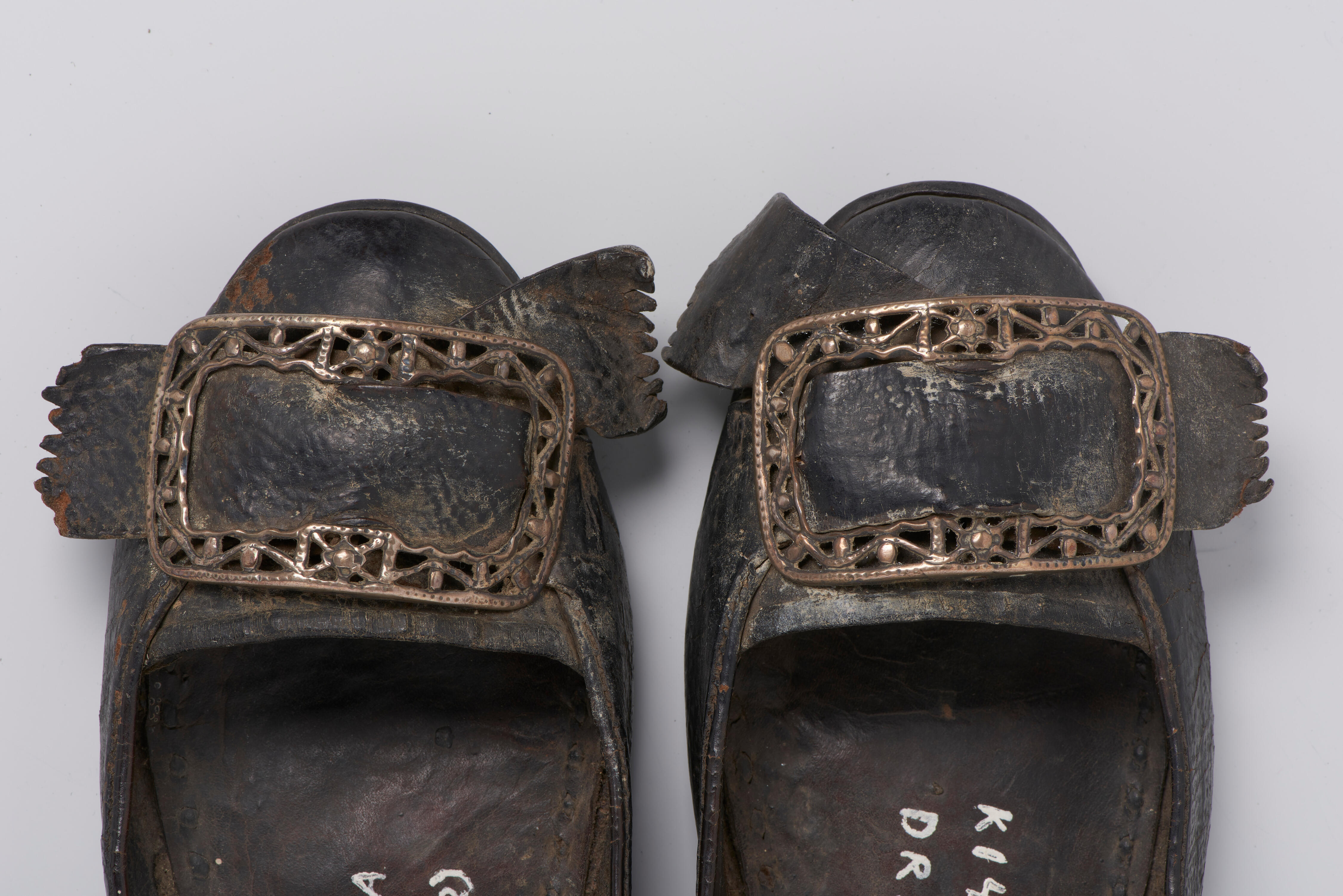 Paar zilveren schoengespen, Drenthe, 1829