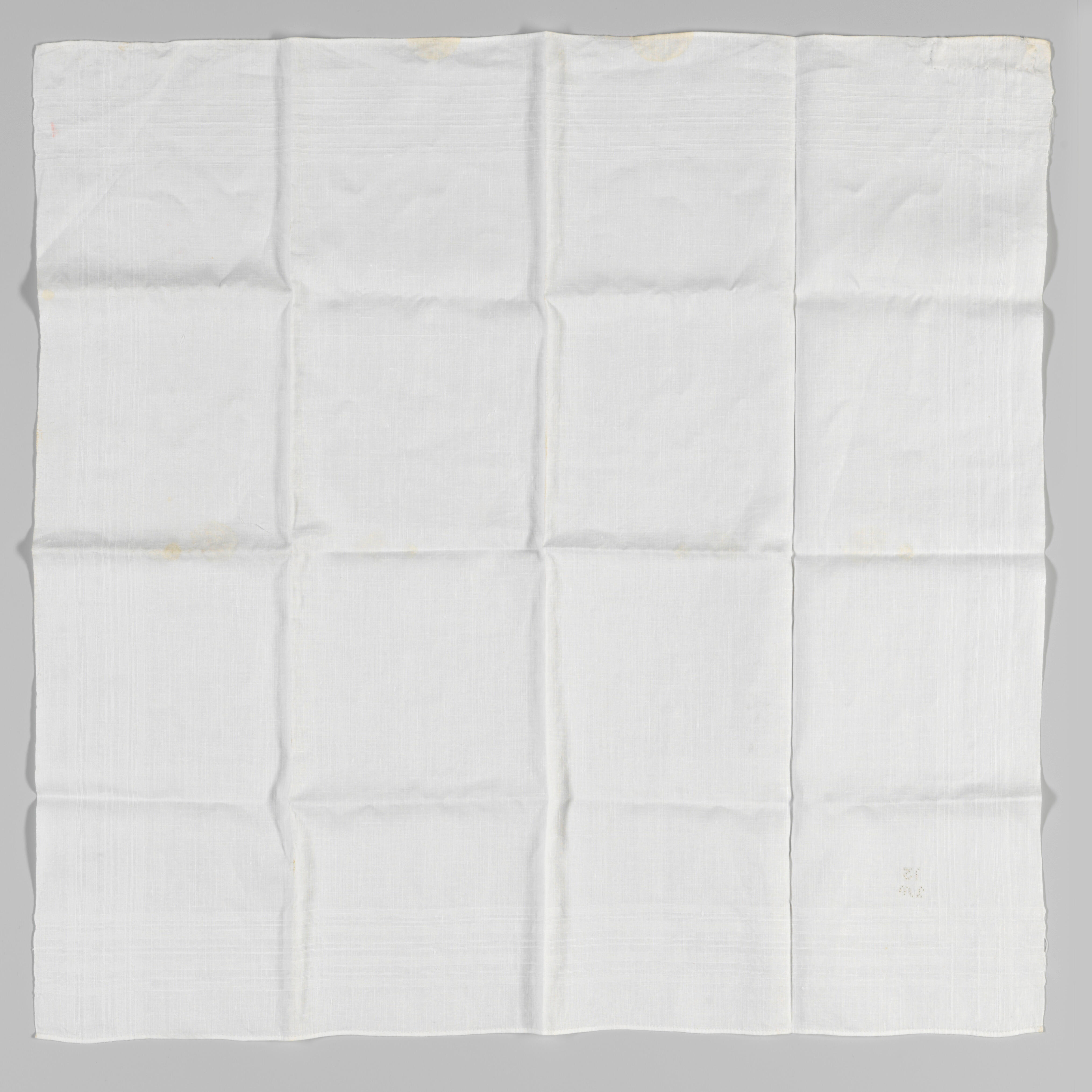 Witte katoenen zakdoek, provincie Groningen, voor 1950