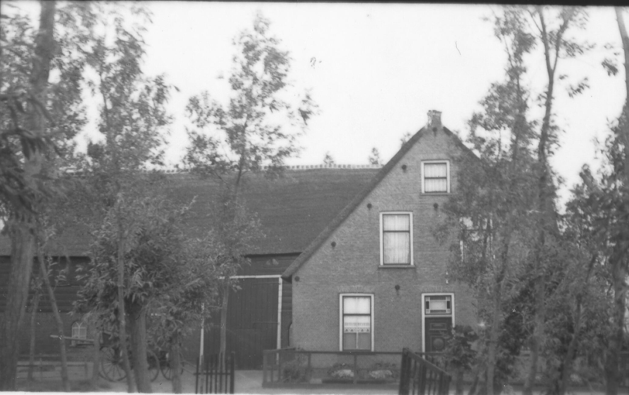 Boerderij, Goudriaan, 1938 (zwart-wit negatief)