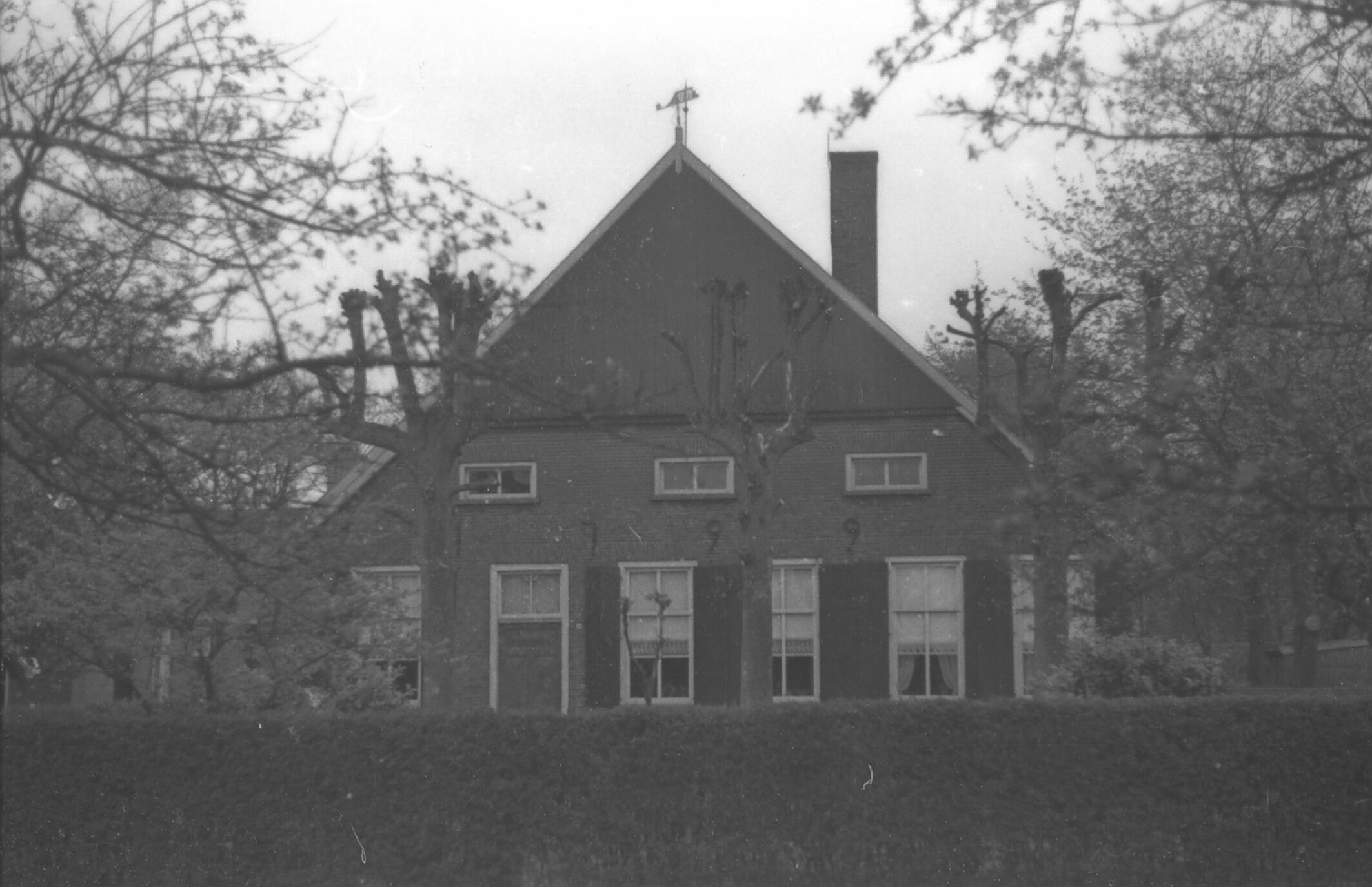 Boerderij 'Renskers', Aalten, 1938 (zwart-wit negatief)