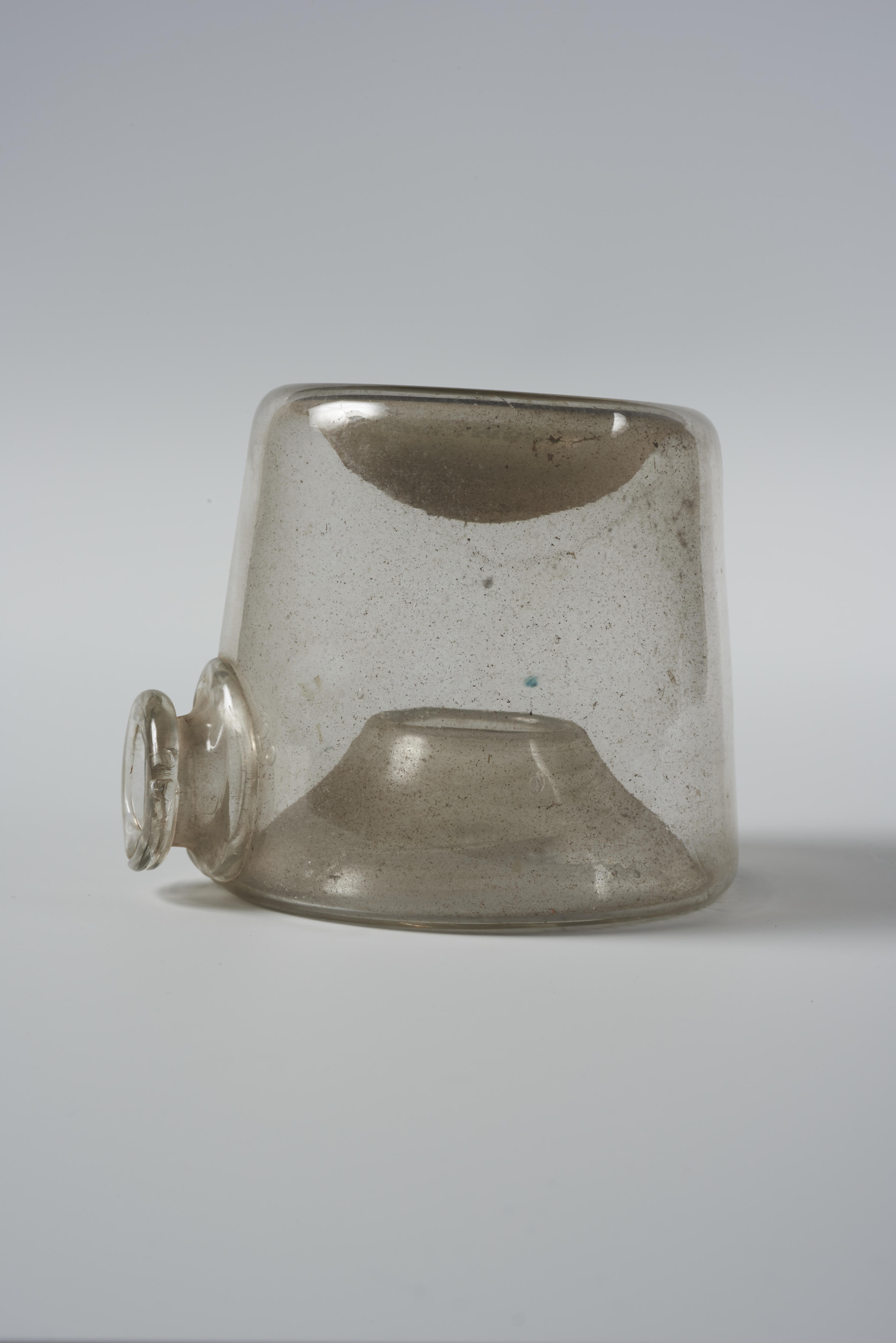 Wespenglas, wespenval