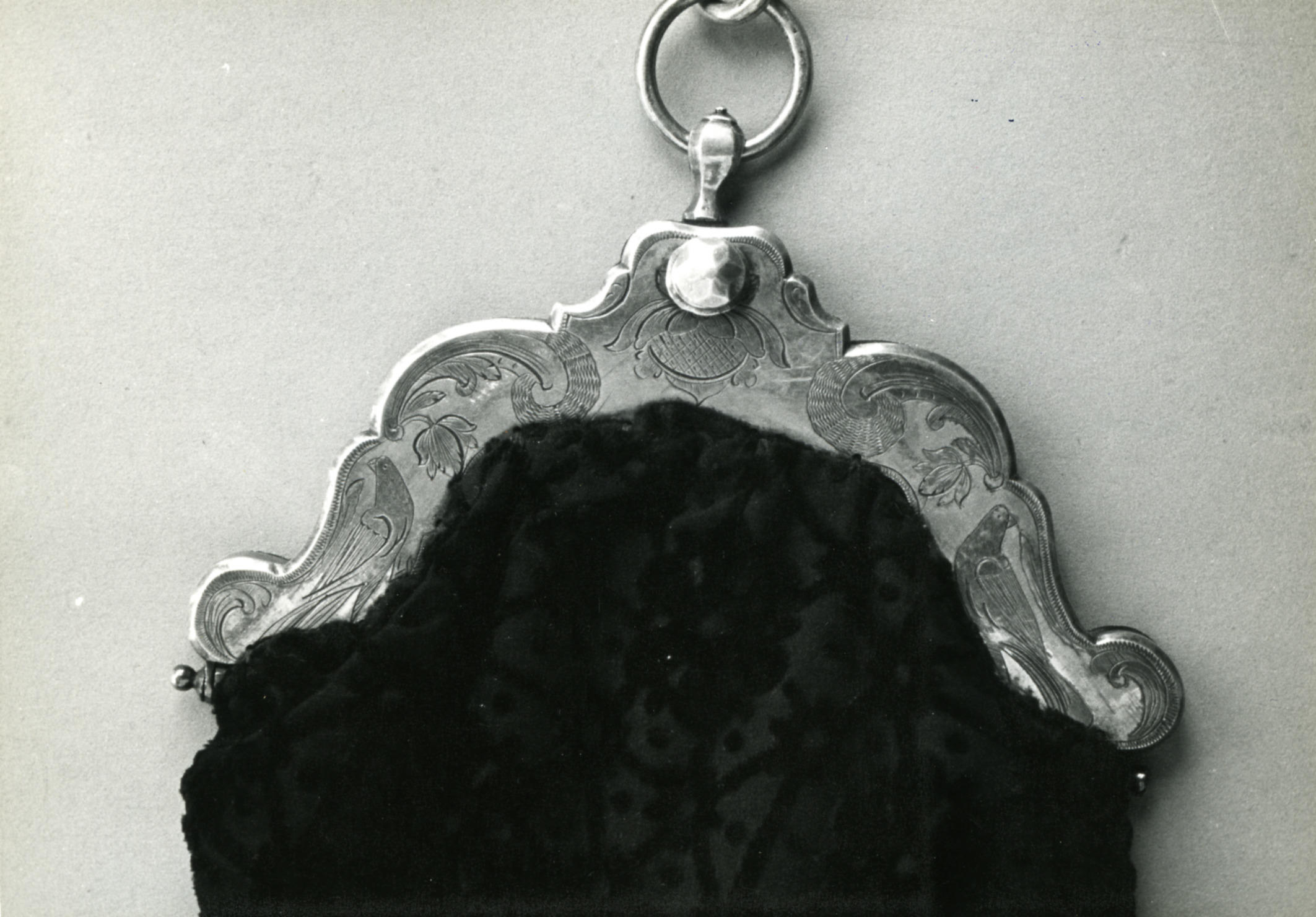 Tasbeugel uit Cadzand, 1950 (zwart-wit foto)