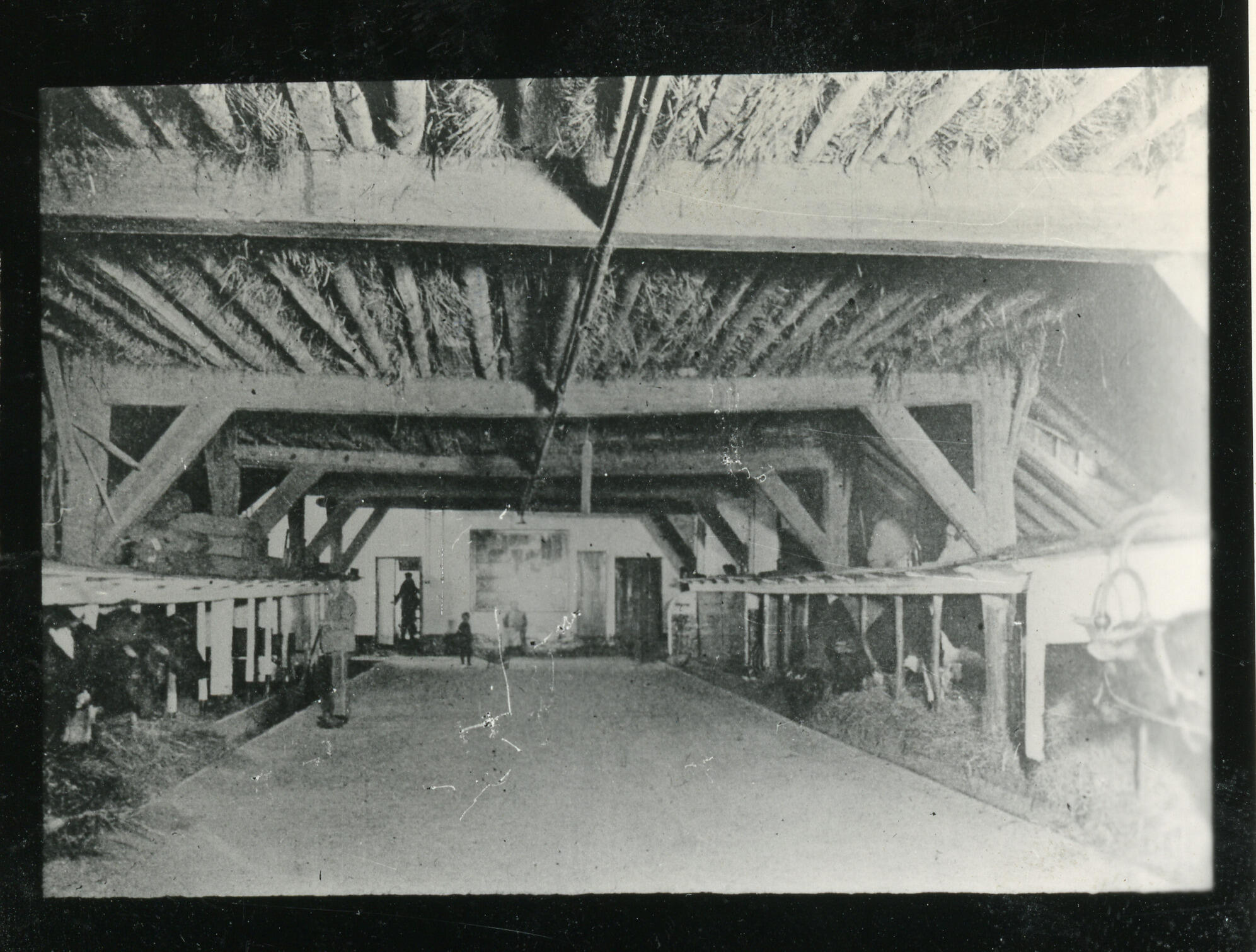 Stalinterieur, Twente, circa 1926-1936 (zwart-wit foto)